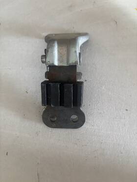 3l5-24726-00 Yamaha Genuine Seat Bracket Hinge Qt50 Yamahopper 1979-87