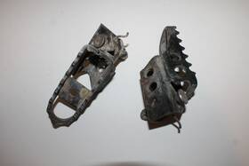 3ld-27411-10-00 Yamaha 2008 - 2023 Xt250 Xt 250 Left And Right Footrest Foot Peg