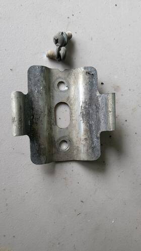 4aa-2415f-00-00 Yamaha It Yz Wr Boost Bottle Mount Bracket