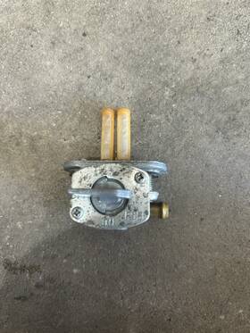 4dp-24500-01-00 Yamaha Yz 85 Pet Cock 2002-2021 Used