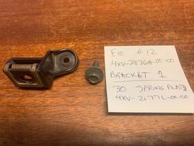 4xv-2836a-00-00 Yamaha Bracket 1 Oem With Spring Clip Included