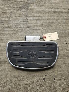 4xy-27430-00-00 Yamaha 99-13 Royal Star Venture Xvz13 Rear Left Passenger Foot Rest