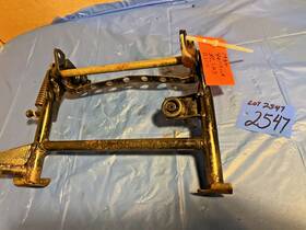 50m-27111-00-00 Yamaha Riva 125 Xc125 Main Center Stand And Bracket Lot 2547