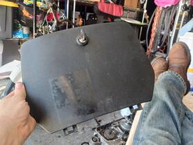 50w-28313-10-00 Yamaha Riva Leg Guard Box Compartment Door With Key