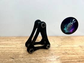 5eb-2217a-00-00 Yamaha 1999 - 2002 Yzf R6 Genuine Oem Rear Suspension Dog Bone Relay Arm Bracket