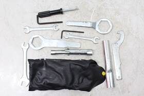 5vx-28100-00-00 Yamaha 04-09 Fz6 Oem Stock Tools Tool Bag Kit Set