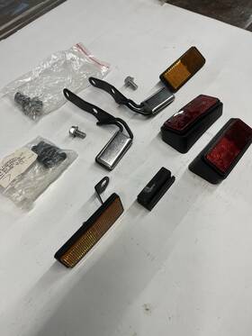 90179-05223-00 Yamaha Fjr Reflector And Footrest Parts Lot