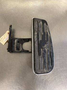 99999-03522-00 Yamaha 1999 Road Star Xv 1600 Front Left Drivers Footrest Assembly