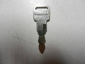 B64023 Yamaha Vintage Oem Factory Pre Cut Motorcycle Key #