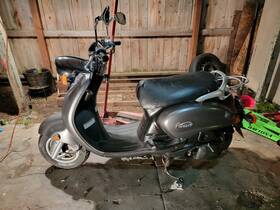 Lprse13y76a353995 Yamaha 2006 Vino 125cc Moped. Used Original Owner Great Condition