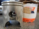 Nos Yamaha 2ND O/s 70.50MM Piston 1977 1978 DT250 1M1-11636-00. Fixed Price $78.99.