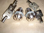 Harley Davidson Fl Police Two Keyed Alike Bag Lock Kits 53584-92 48152-82. Fixed Price $79.95.