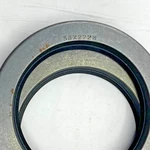 Garlock 53 2228 Klozure Oil Seal 3.125" X 4.249" 0.50" Mill-right. Fixed Price $22.32.