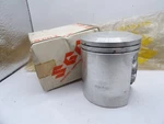 Nos Suzuki 1977-1980 Genuine Standard Bore Piston 12110-41310. Fixed Price $44.99.