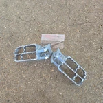 97-01 Kawasaki Oem KX125 KX250 Lh & Rh Footpegs Steps Footrests 34028-5021. Fixed Price $60.00.