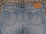 Lucky Brand Jeans Womens 10 Blue Sweet Mid Rise Straight Stretch 32X30. Fixed Price $20.99.