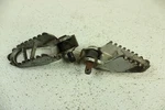 2003 Kawasaki KX85 Oem Footpeg Set B4485. Fixed Price $24.99.
